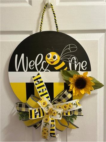 Bee Welcome Door Hanger (SOLD)